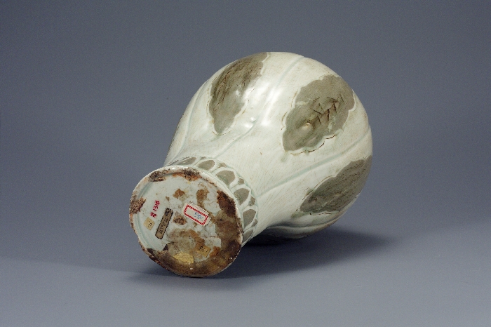 백자 상감 모란 버드나무무늬 매병 이미지 2 보기