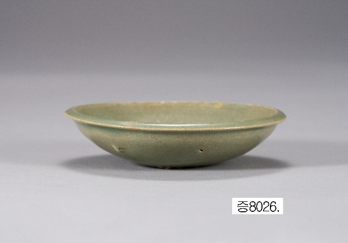 청자 압인양각 연꽃무늬 접시 이미지 1 보기