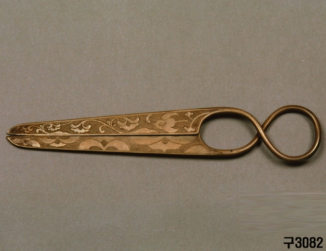 은제 당초 화조무늬 가위 이미지 1 보기