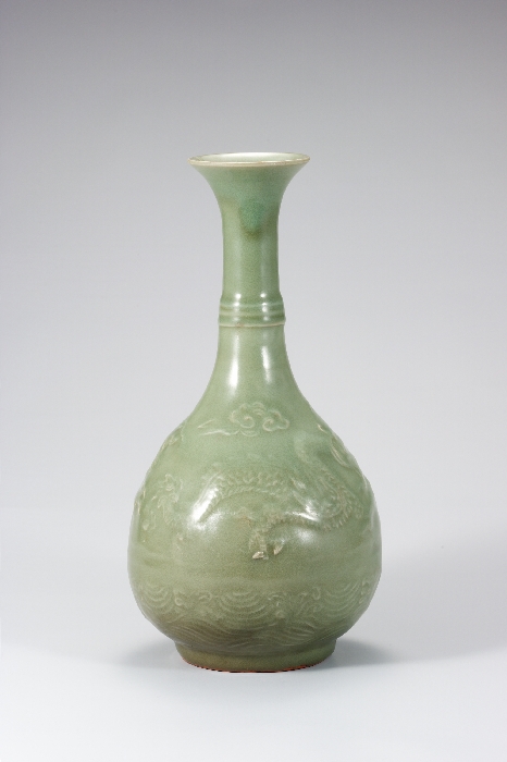 청자 구름 용무늬 병 이미지 3 보기