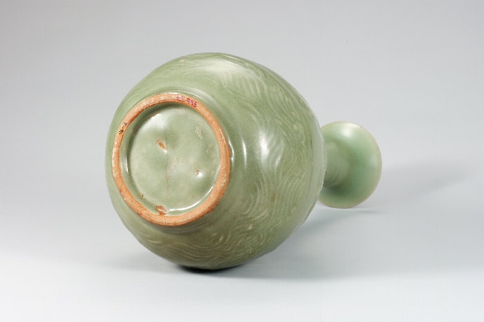 청자 구름 용무늬 병 이미지 6 보기