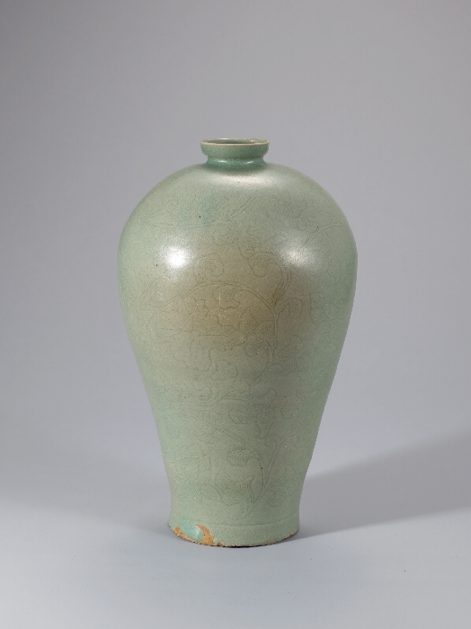 청자 음각 연꽃 넝쿨무늬 매병 이미지 4 보기