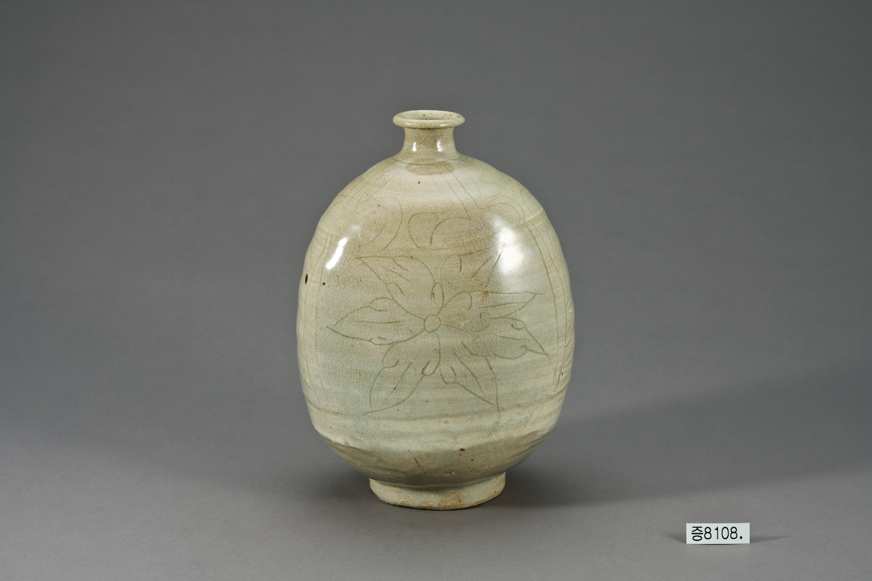 분청사기 꽃무늬 편병 이미지 1