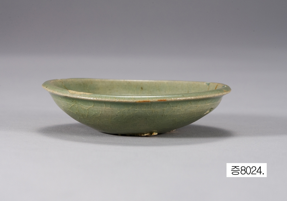 청자 압인양각 연꽃무늬 접시 이미지 2